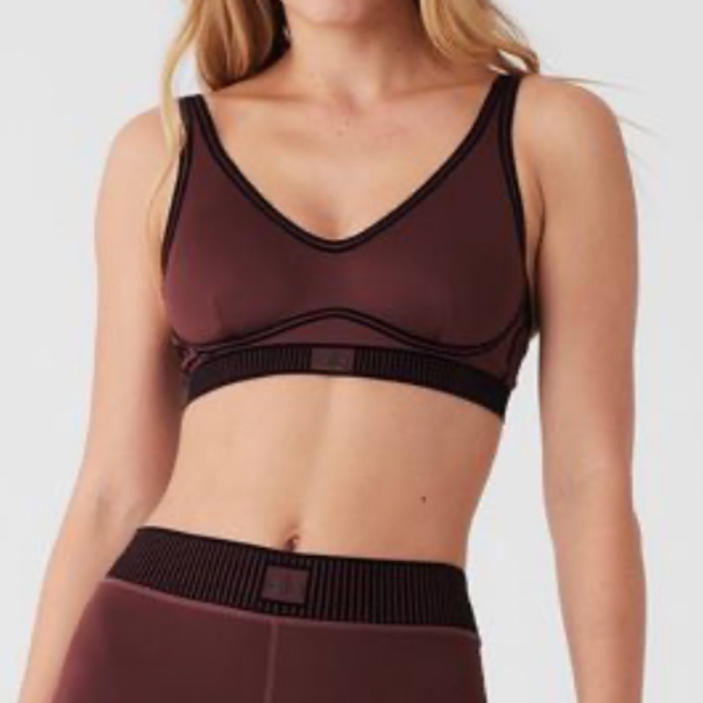 XS  Airlift Line Up Bra, Cherry Cola Disc Color